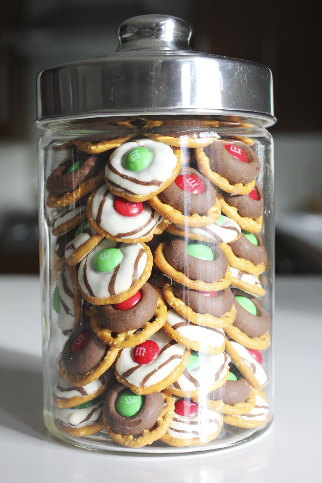 Talkin' Chow Playin' House Chocolate Pretzel Buttons