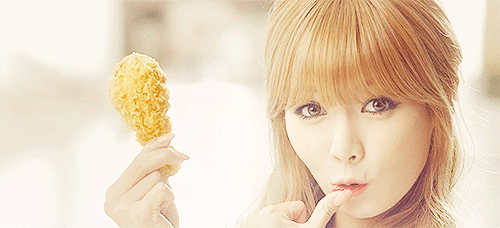 Lim Reira ✤ Une étoile brille pour toi Hyuna+4minute+Fried+Chicken+Cute+GIF+(3)