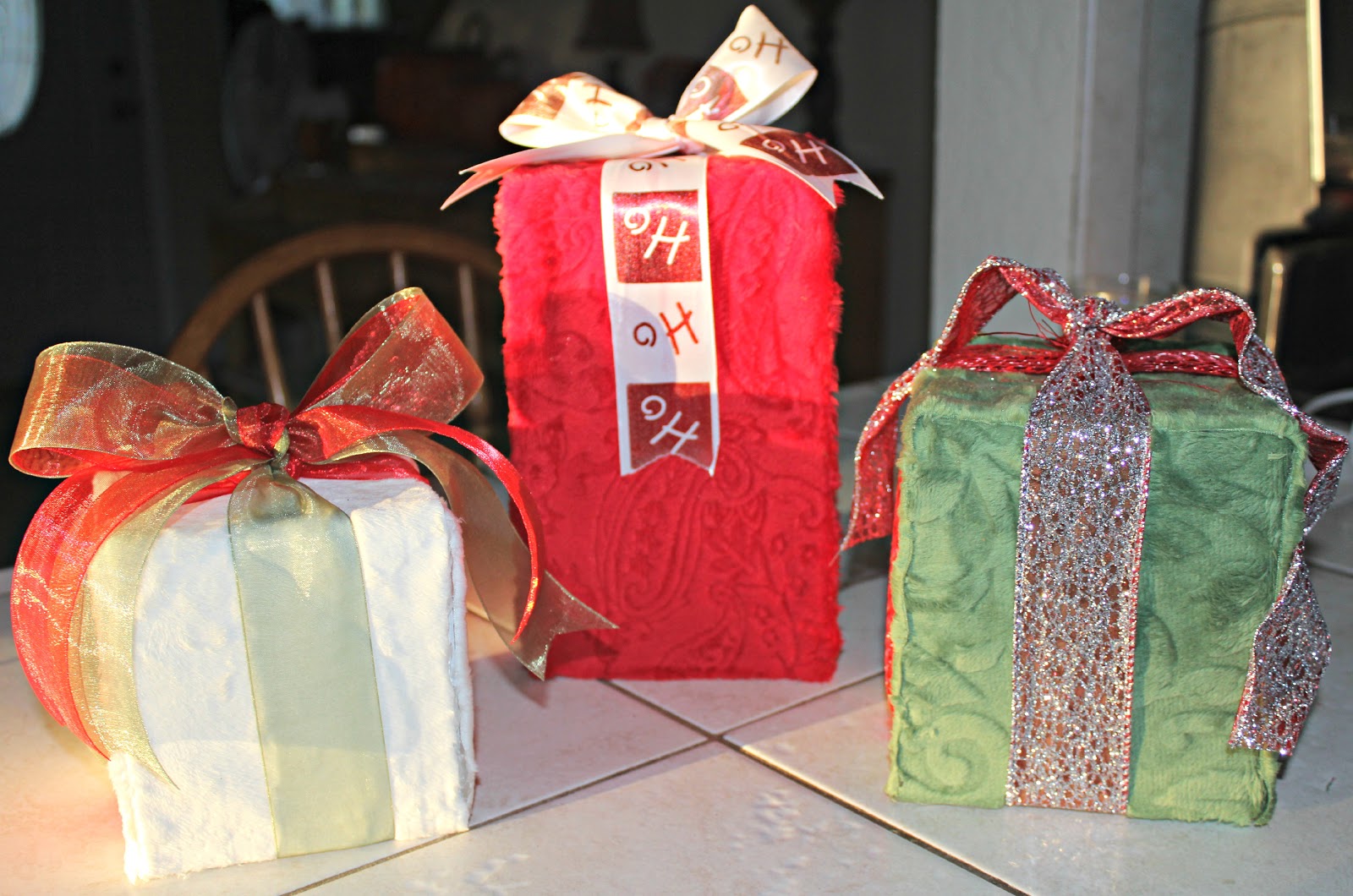 Deanne's Crafting Adventures "Fake" Gifts for Decorations