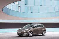 Ford-C-MAX-Grand-5.jpg