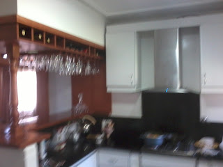 carpinteria los tres amigos: mueble de cocina con barra