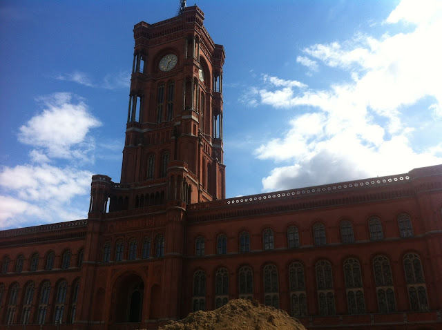 berlin-city-hall-belediye-binasi