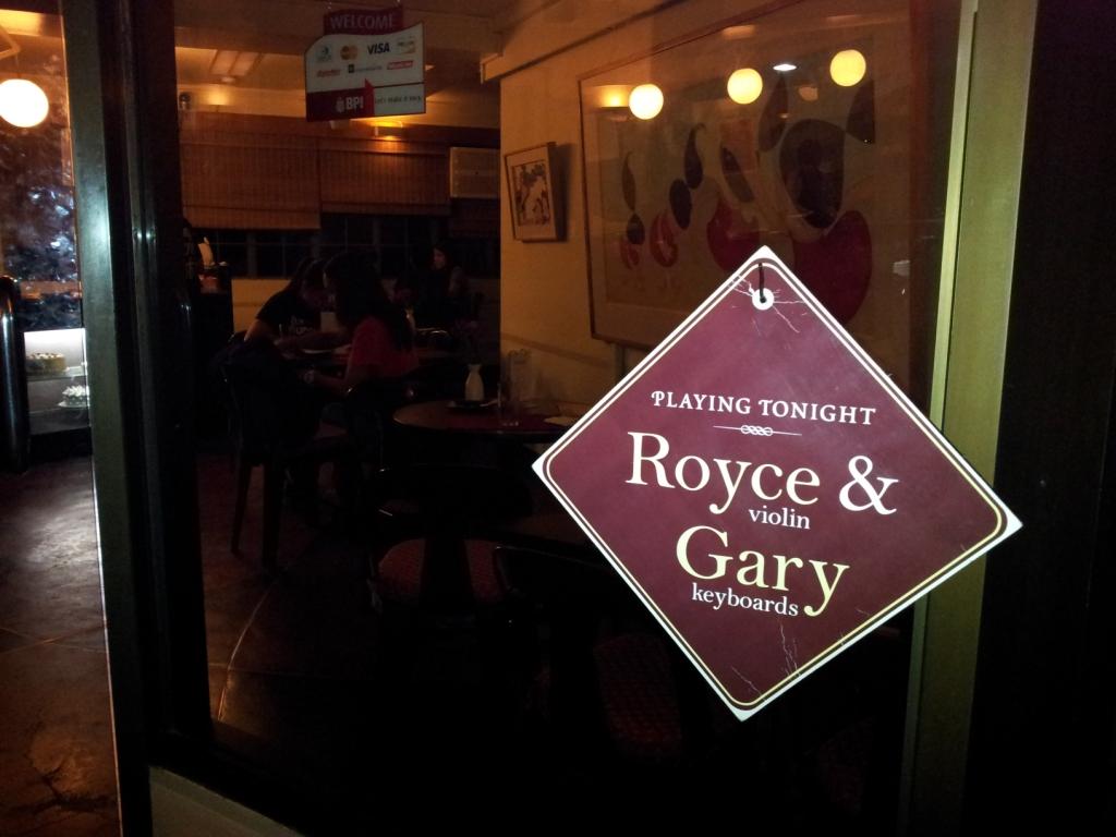 Pinoy Roadtrip UP DILIMAN Chocolate Kiss Cafe at Night