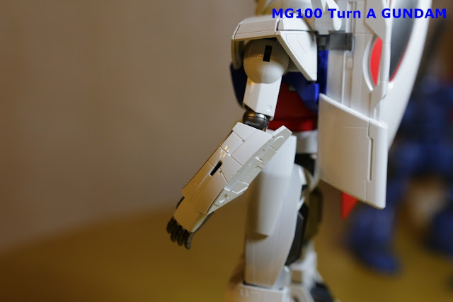 [img]http://3.bp.blogspot.com/-nLvoWydfLCQ/Ue1CSaGbbUI/AAAAAAAABps/qh4C29UxurA/s1600/MG100 Turn A Gundam 12.jpg[/img]
