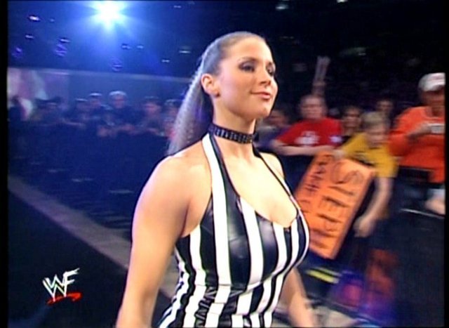 Stephanie Mcmahon luchadora pro...
