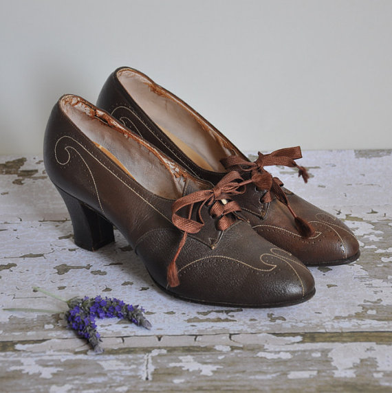 chaussure style année 40