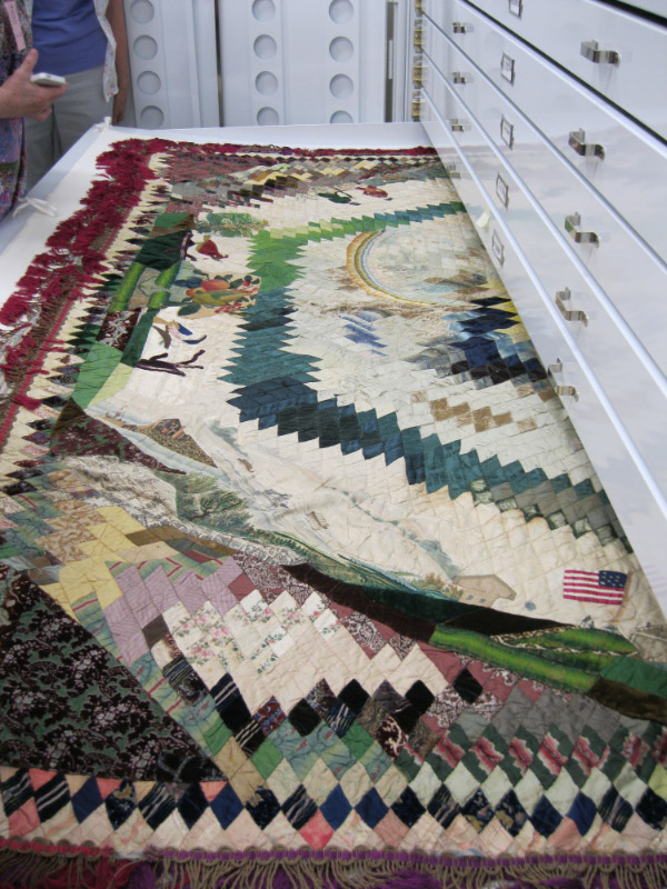 ICandyQuilts Smithsonian quilt tour