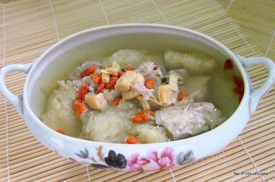 Double boiled fish bladder and spare ribs soup