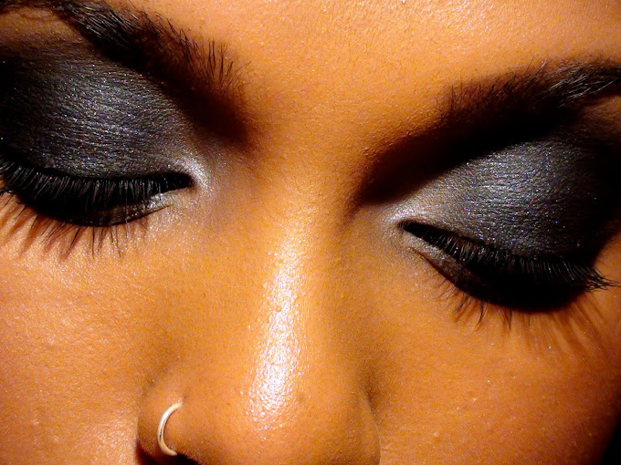 BOLD SMOKEY EYES