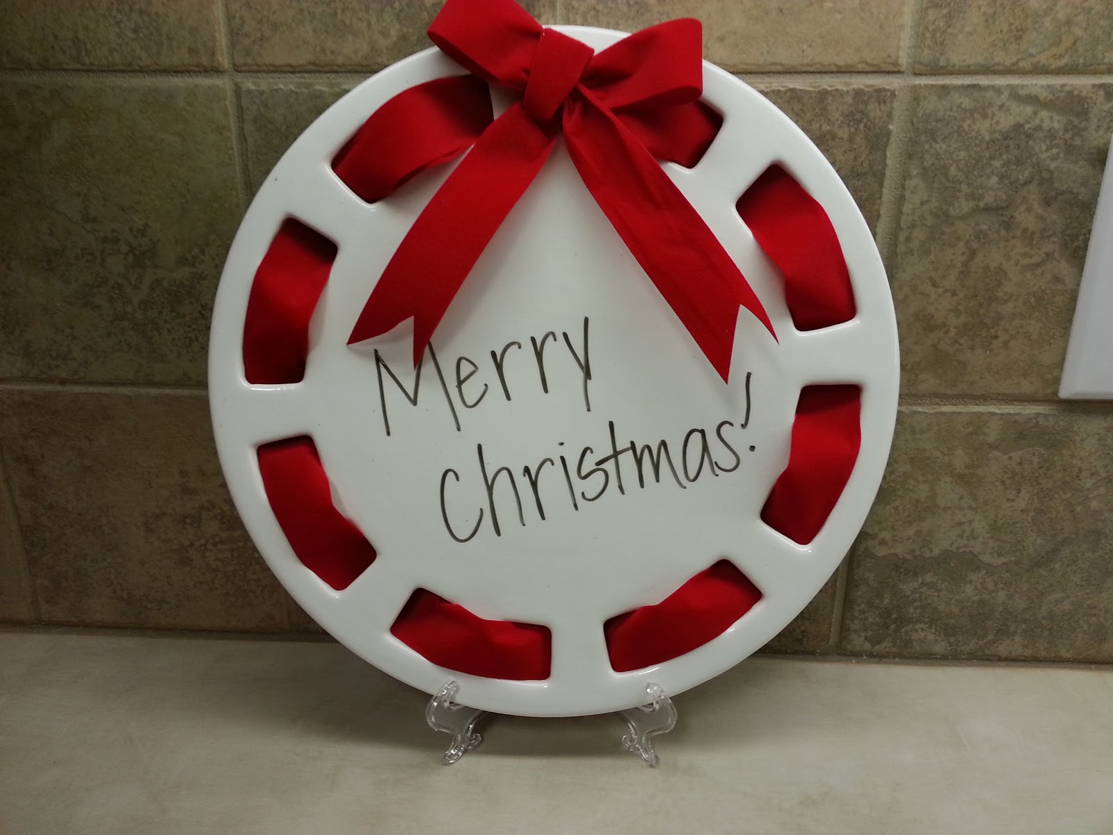 Permanent marker plates image