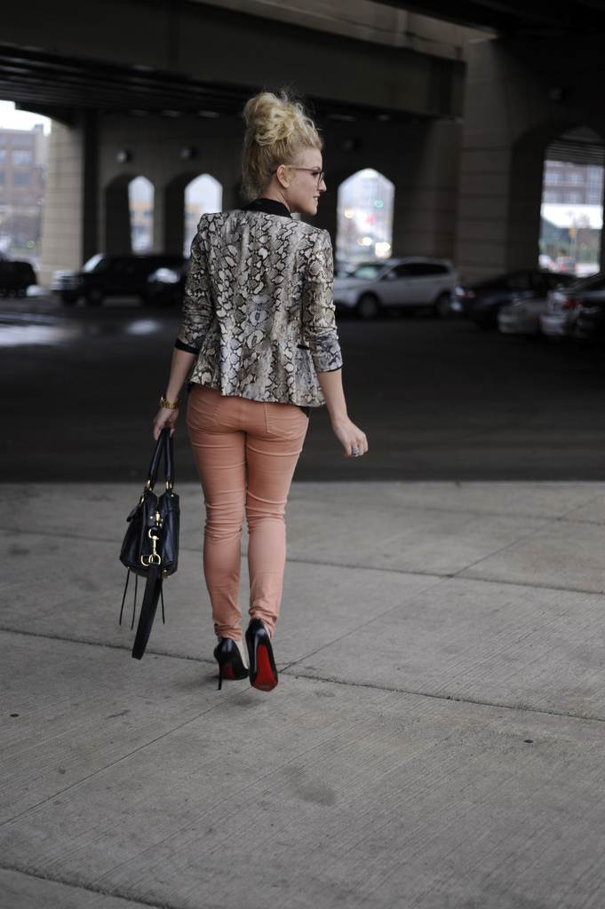 OH LA LA!!! How to wear PEACH PANTS