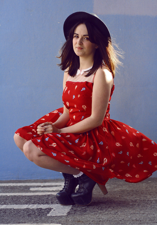 aupie, hot air balloon print, printed dress, wide brim hat, fashion blogger, uk fashion style, litas, jeffrey campbells, frilly socks