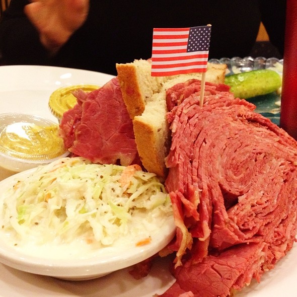 The 5 best places to visit in Edison, NJ 4 Hats and Frugal