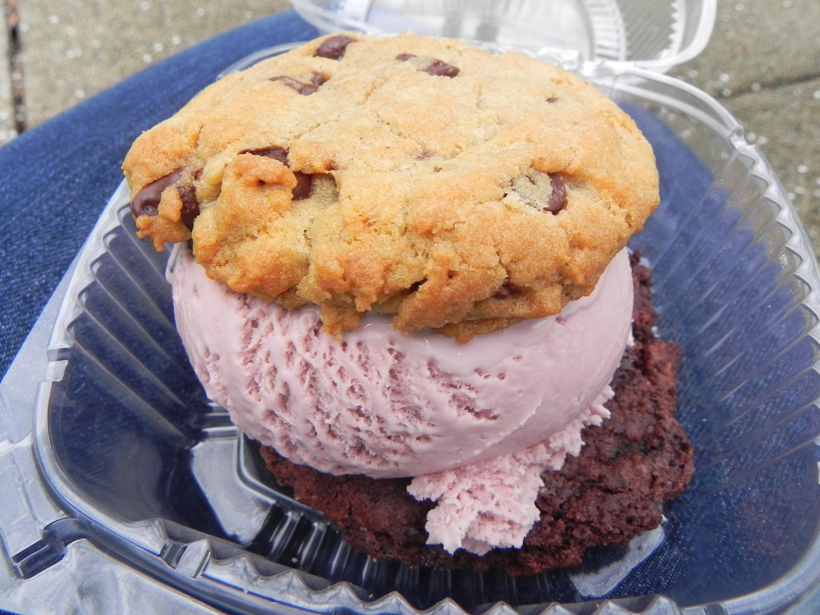 Brownie Points Captain Cookie & The Milkman