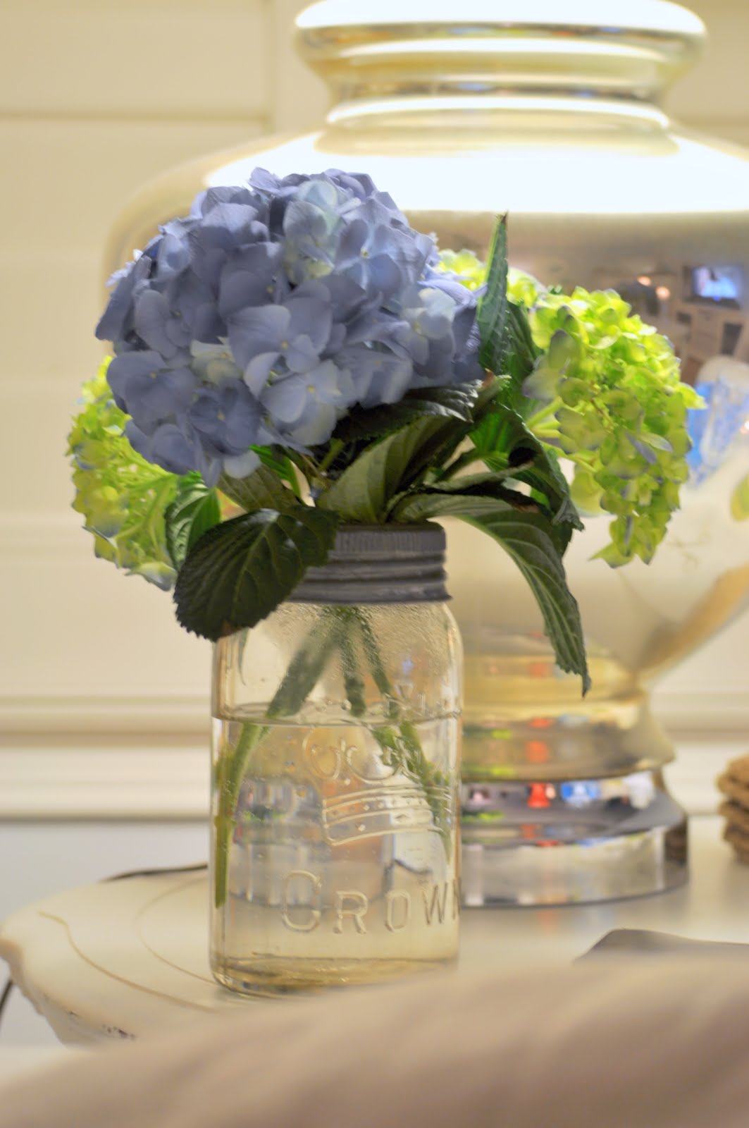 DSC_0631.JPG (1063×1600) Mason jar flower arrangements, Hydrangea