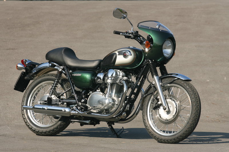 kawasaki-w800-cafe-style-c3.jpg