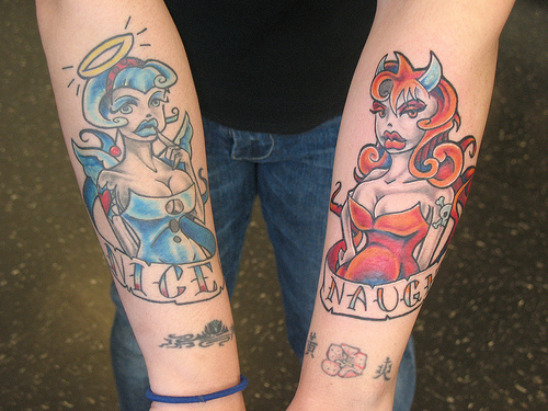Devil+horns+tattoo
