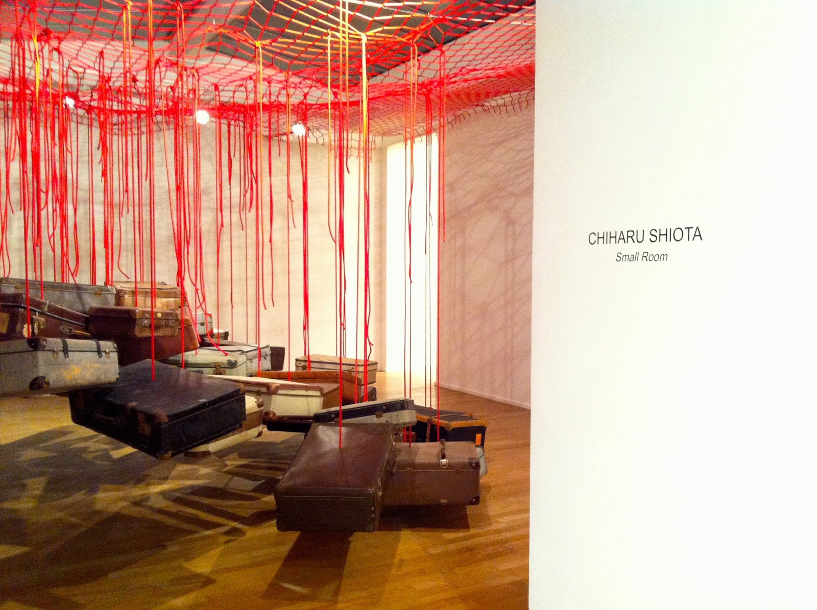 RÃ©sultat de recherche d'images pour "Chiharu Shiota valises"