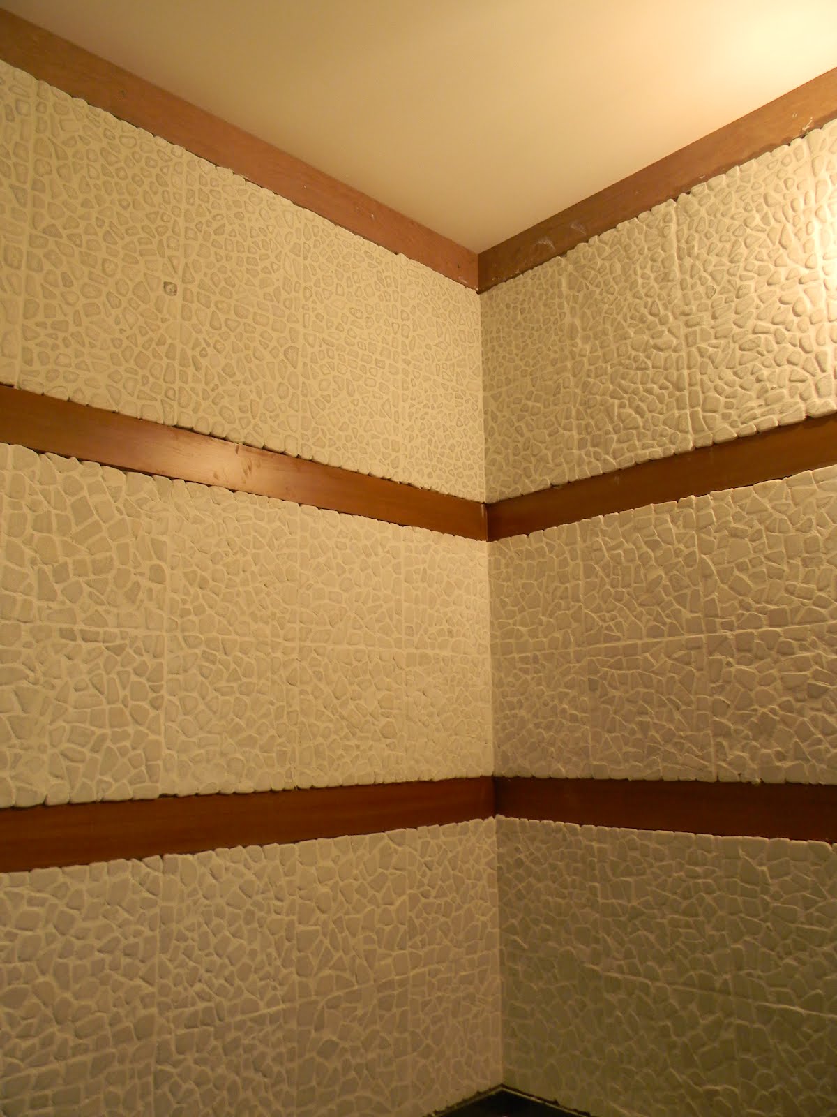 Ceramic Glossy Designer Pooja Room Tiles Packaging Type Box Rs