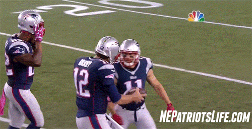 julian-edelman-tom-brady-hot-potato.gif