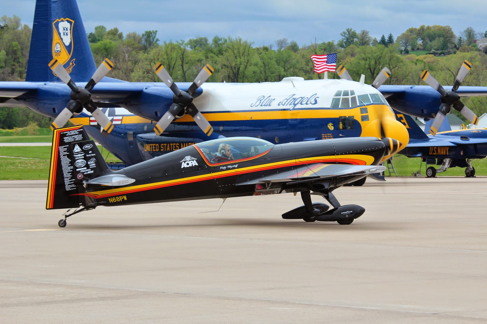 The Aero Experience Blue Angels Arrive for Spirit of St. Louis Airshow