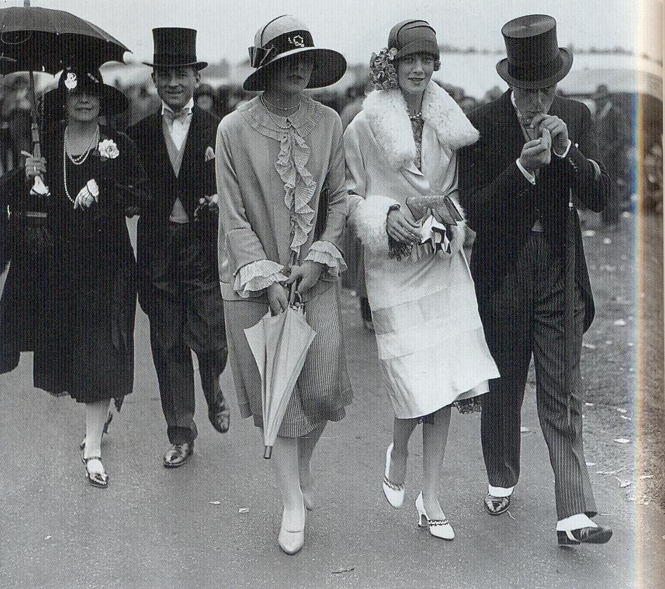 1920s in Western fashion - Wikipedia 62 1920s in Western fashion - Wikipedia 19