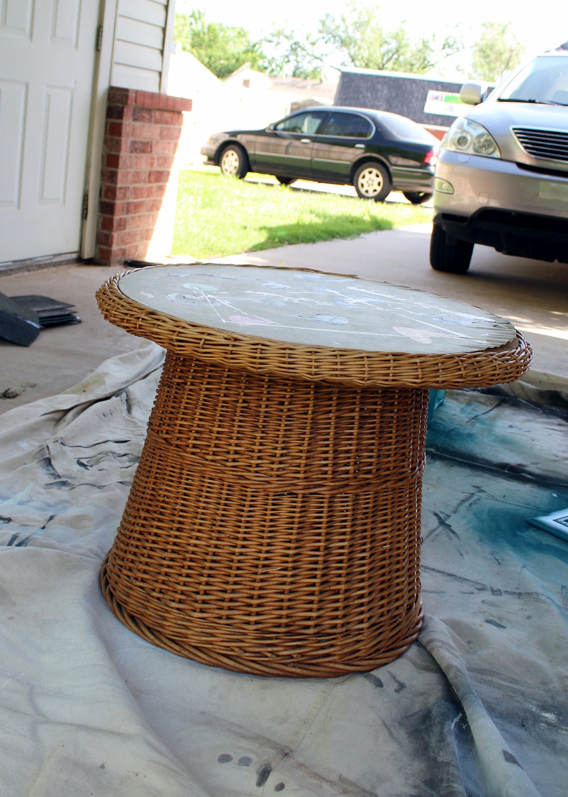 Paint A Wicker Side Table The Cream to My Coffee