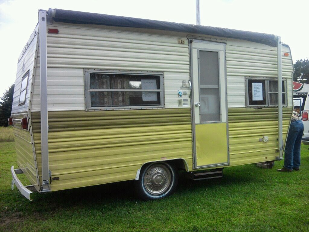 dainty daisies: Our 1974 Prowler vintage camper (travel ...