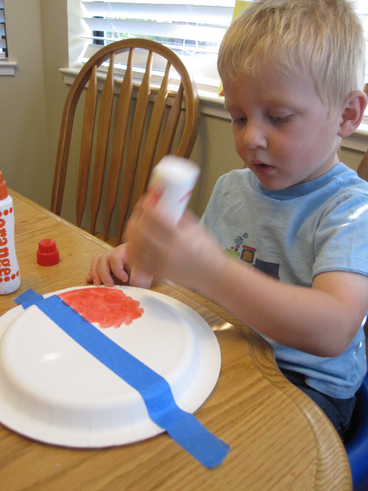 Toddler Approved! Paper Plate Humpty Dumpty Puppet