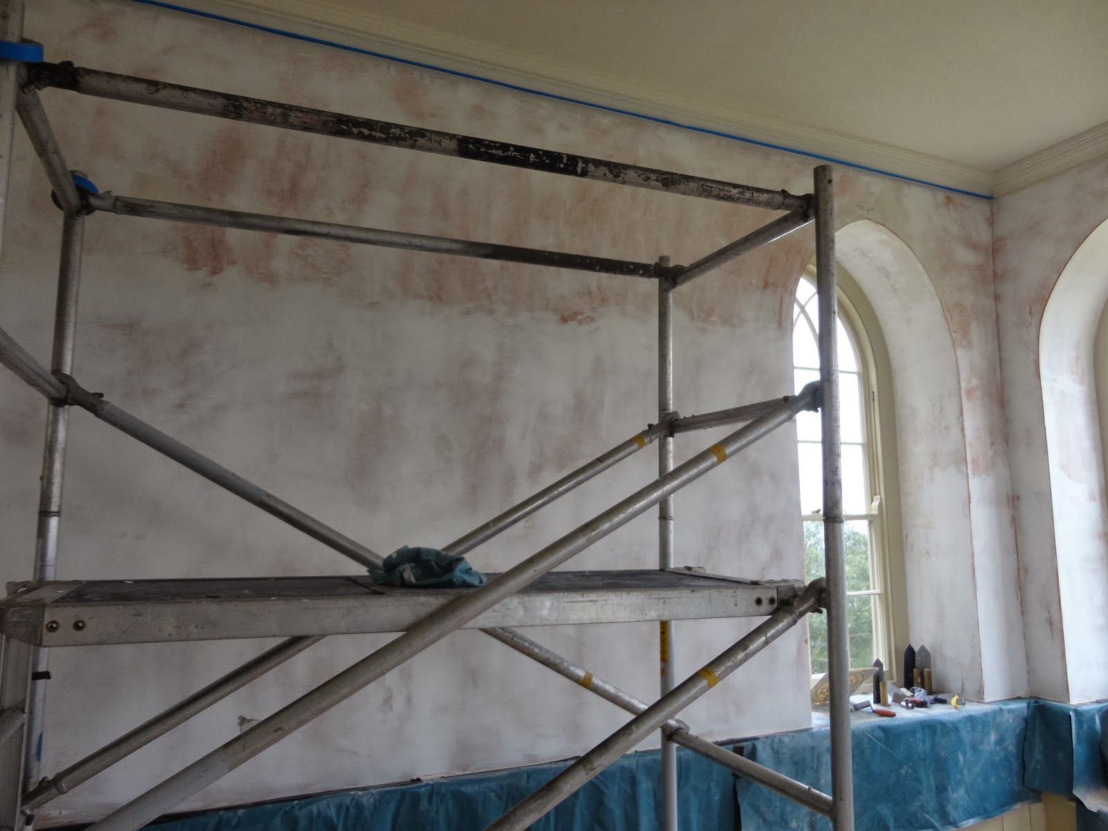 possolans and marble dust Hydrated lime finish over lime wash with