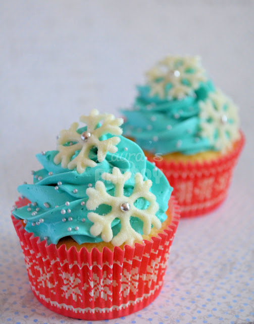 http://3.bp.blogspot.com/-naM5jyK5e_U/UMIrEqwmtnI/AAAAAAAACsk/ly1KZcHkiUo/s640/11+-+Sneeuwvlok+cupcakes+1.jpg