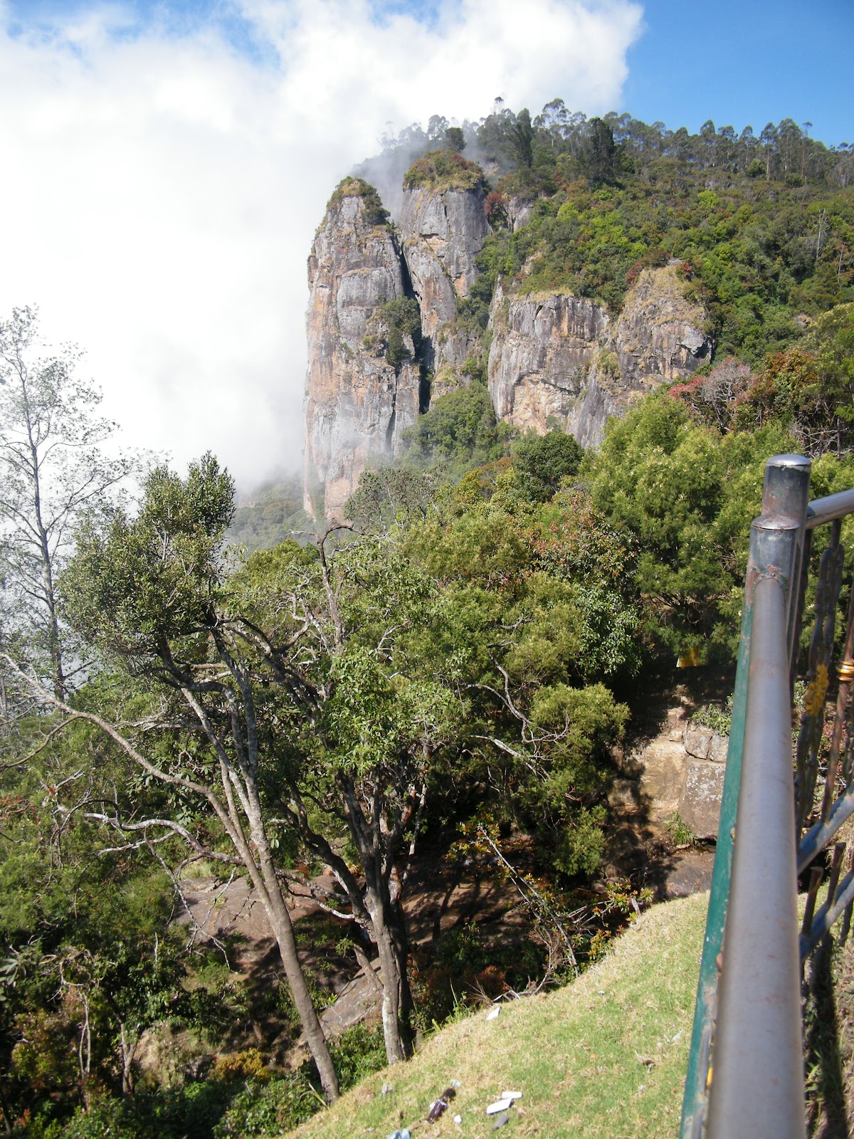 KODAIKANAL TRAVEL VIEWS PILLAR ROCK KODAIKANAL
