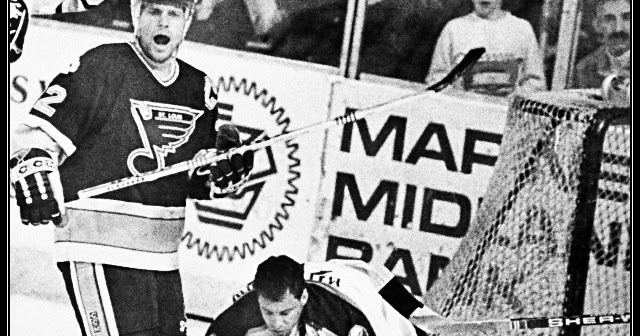Malarchuk incident - Goalies react (1989) 