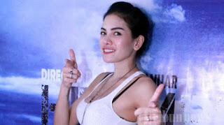 Nikita Mirzani Mengamuk Gara-gara Netizen Komentar Payudaranya yang Kendur