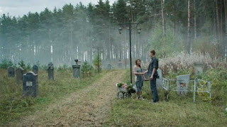 Знакомство с девушкой "Парень из нашего кладбища". Знакомство с девушкой "Парень из нашего кладбища".