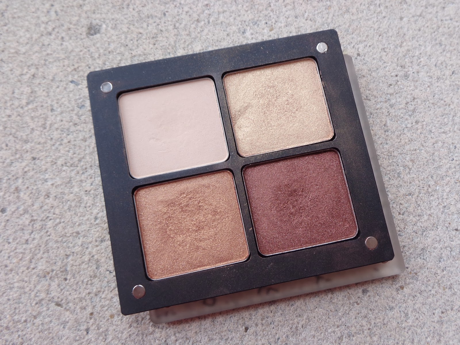Inglot Freedom System Eyeshadow Matte Square 382 Review 
