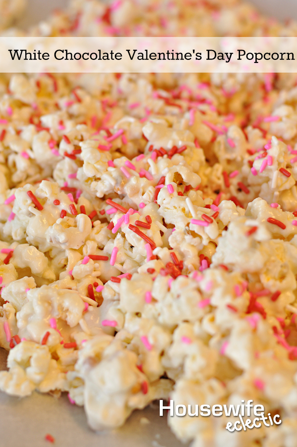White Chocolate Valentine's Day Popcorn - Housewife Eclectic