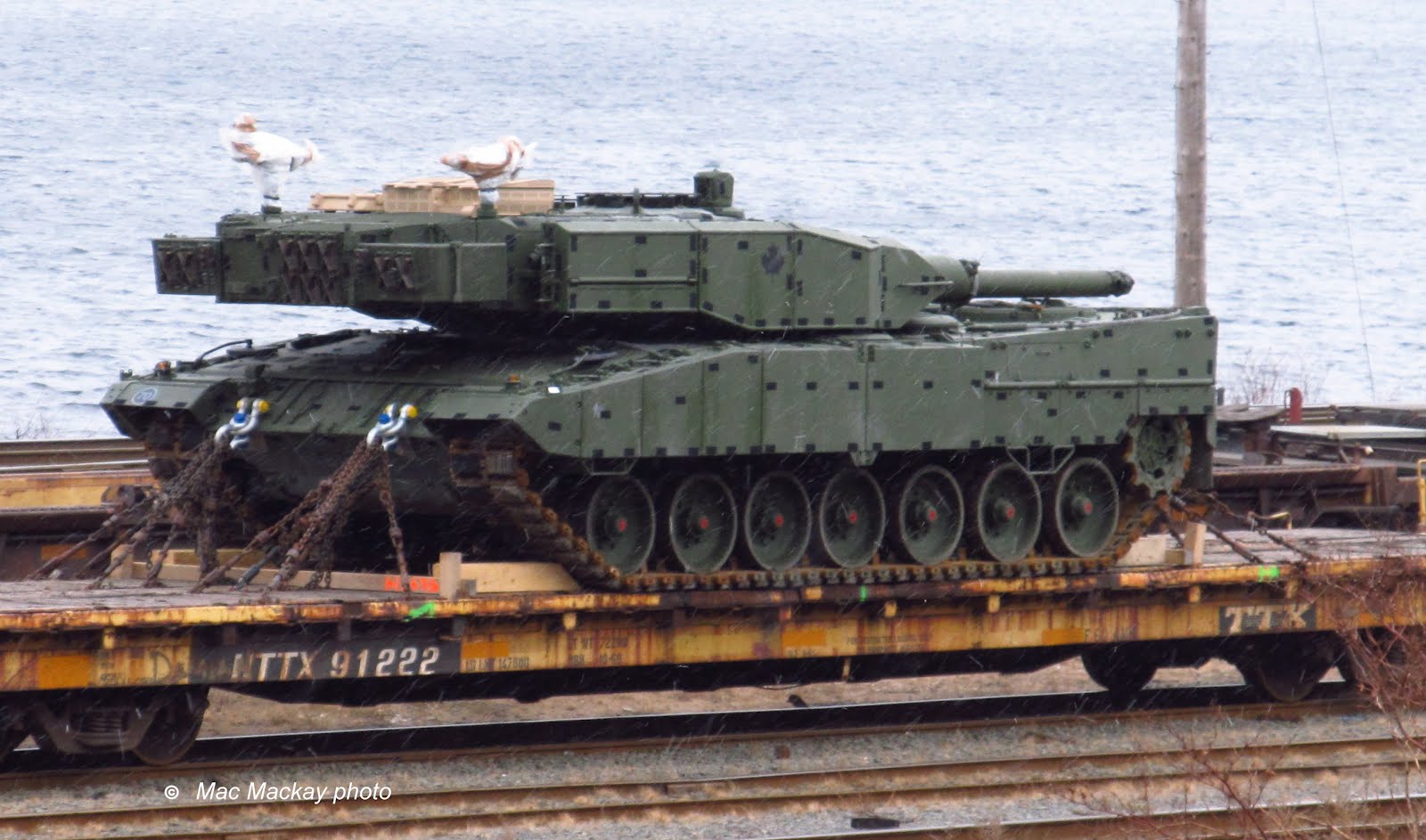 Truckfax Canadian tanks leave Halifax