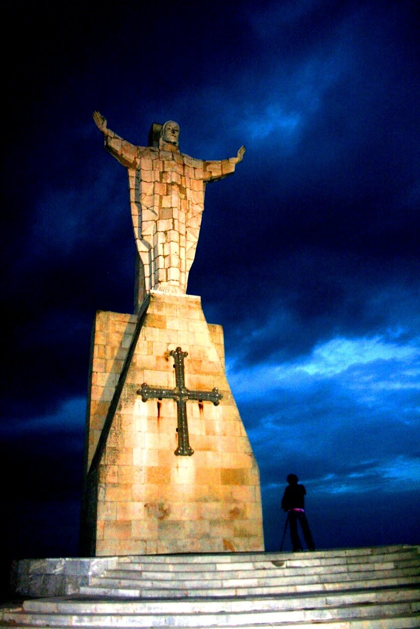 Guía de monumentos de un trotamundos stopover Monumento al Sagrado