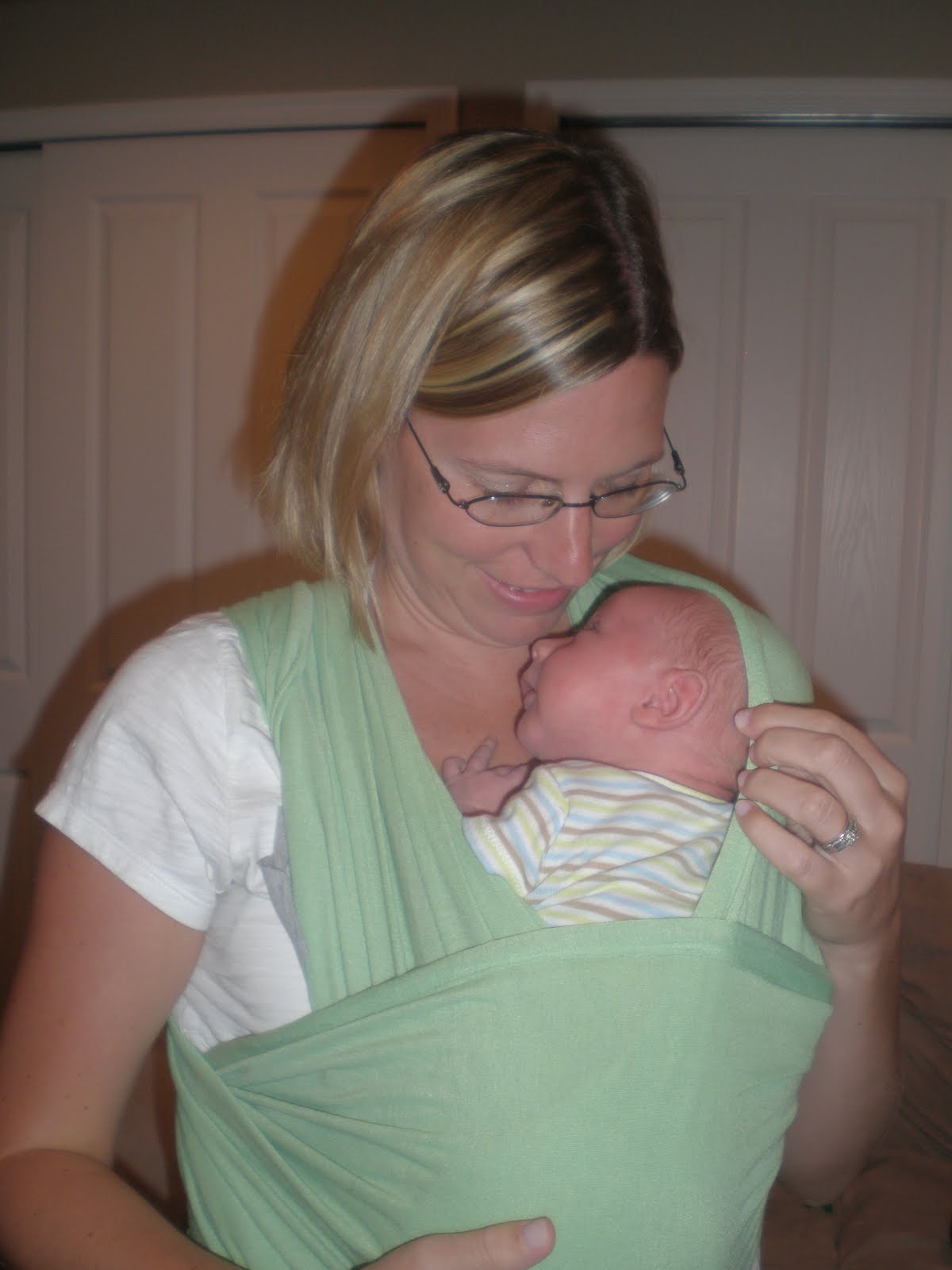 Mile High Mom How To Tie A Wrap Baby Carrier