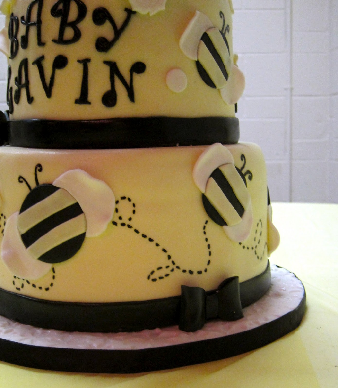 Cakegirl on the Run Bumble Bee Baby Shower Cake