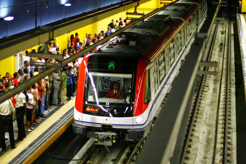 hombre prende fuego a una mochila en vagón del Metro, hay al menos 35 heridos hombre prende fuego a una mochila en vagón del Metro, hay al menos 35 heridos