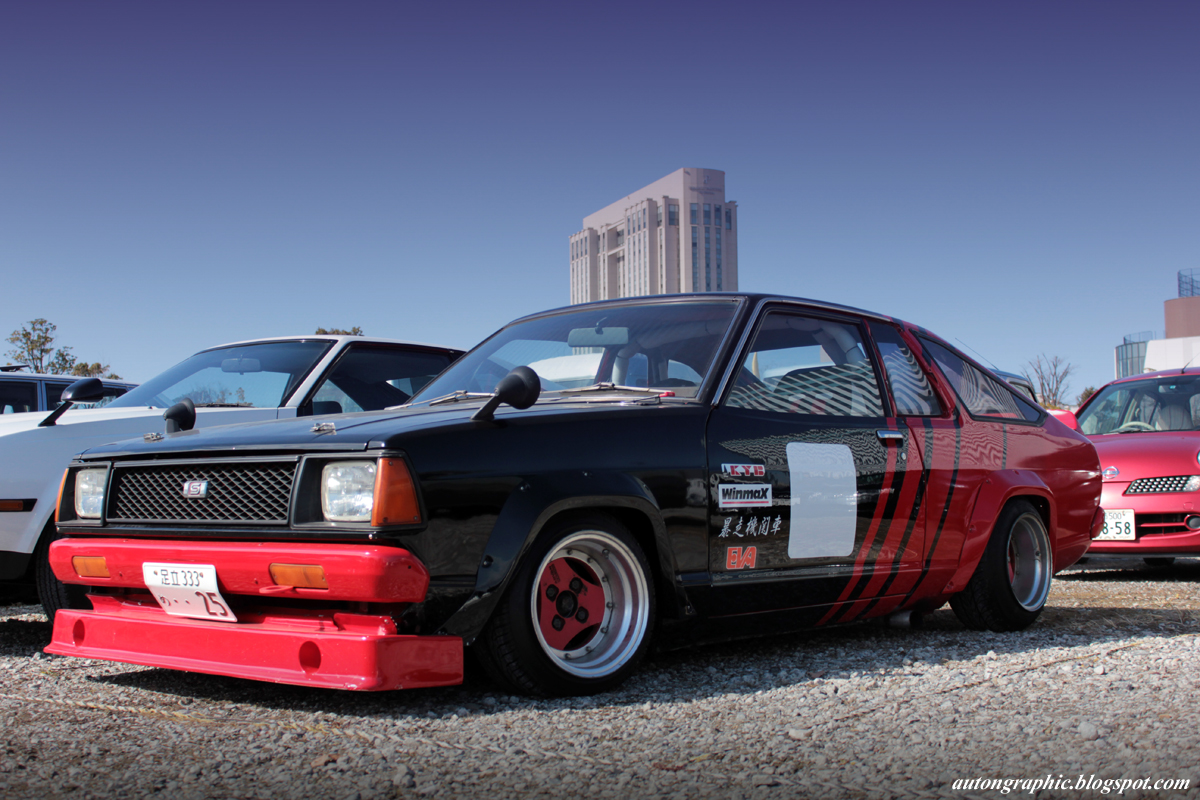 Show me the most iconic / best looking race car liveries of all time