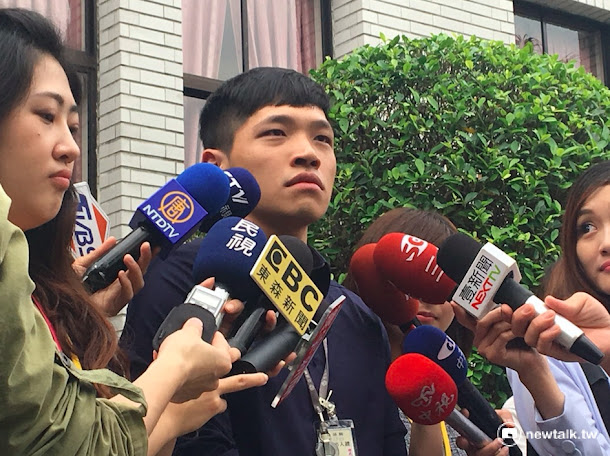 太陽花學運領袖陳為廷退伍後21日赴立法院擔任時代力量黨團助理。 太陽花學運領袖陳為廷退伍後21日赴立法院擔任時代力量黨團助理。