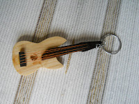 Souvenir Pernikahan souvenir unik jogja Gantungan kunci Gitar, souvenir pernikahan murah