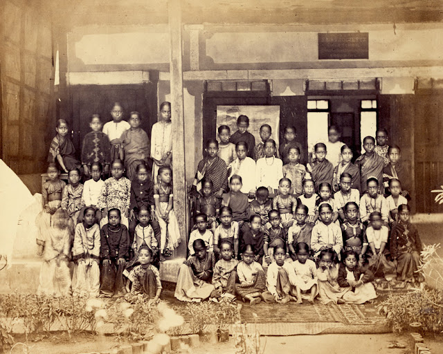 Group+of+Pupils+from+the+Juggunath+Shankarset+Girls%2527+School+at+Bombay+%2528Mumbai%2529+in+Maharashtra+-+1873