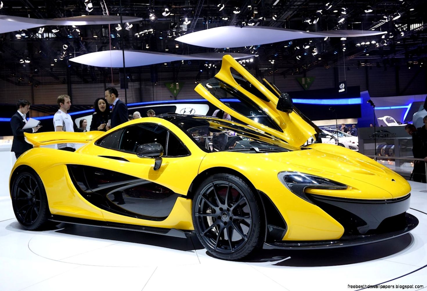 McLaren P1 Is the Hybrid LaHypercar Video Live Photos McLaren P1 Is the Hybrid LaHypercar Video Live Photos