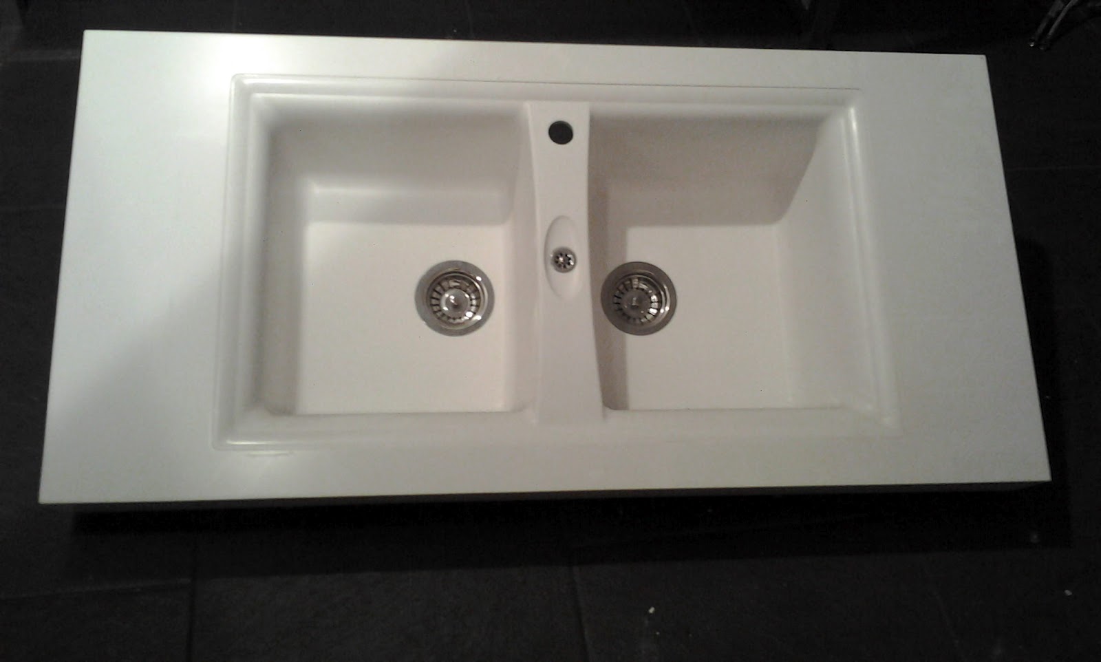 Muebles De Baño YurbaFregaderos en acero inoxidable, corian Muebles De Baño YurbaFregaderos en acero inoxidable, corian