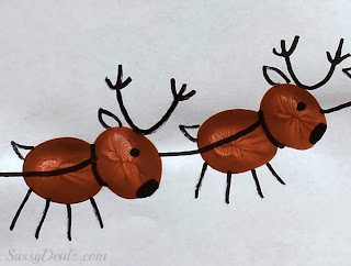 santa sleigh reindeer flying fingerprint craft