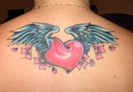 Tattoo Today's: Angel Tattoo Designs With Hearts